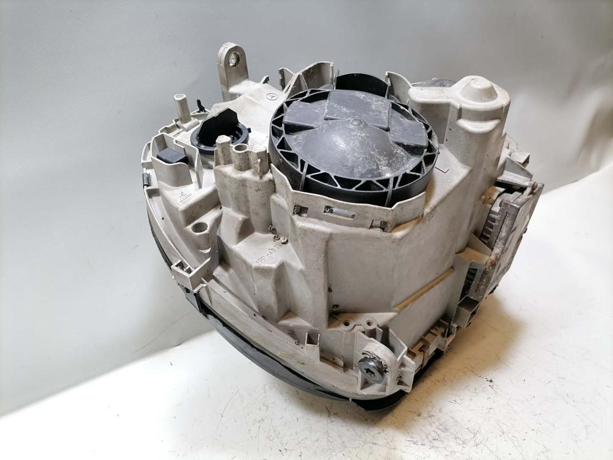 Mercedes C Klasse W203 original Scheinwerfer links Xenon vergilbt BJ03